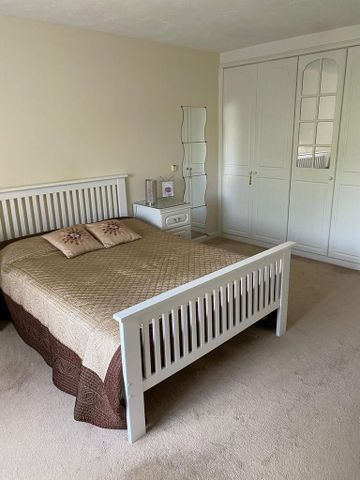 5 bedroom detached house to rent - Photo 3