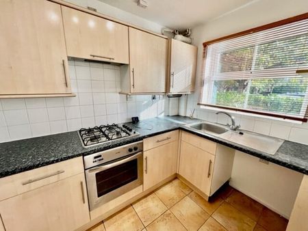 Hammonds Lane, Billericay, CM11 - Photo 4