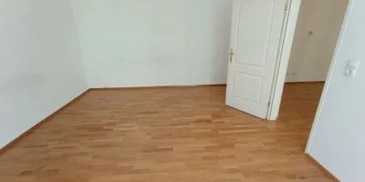 HOFSEITIGE, 2 Zimmer Stilaltbauwohnung - Nähe U1 - Photo 3