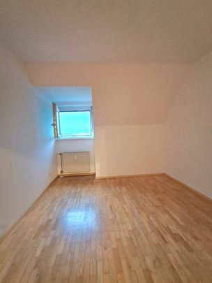 Rudolfstraße 24/5/DG: Hübsche 2-Zimmerwohnung 57,78m2 mit Blick zum Schlossberg, ablösefreie Küche, 5.Liftstock! - Photo 1