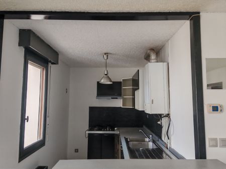 Location Appartement 2 pièces 43m² MARMANDE 47200 - Photo 2