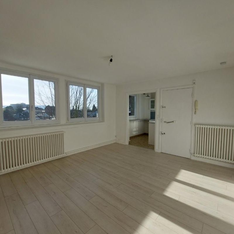 Location Appartement 3 pièces 51m² MONT ST AIGNAN 76130 - Photo 1