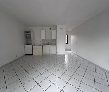 Location Appartement 1 pièce 34m² TOURNAN EN BRIE 77220 - Photo 3
