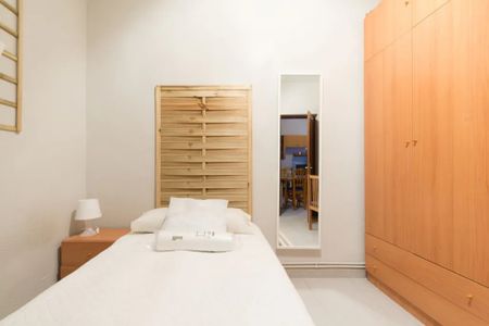 Calle de Palencia, Madrid, Community of Madrid 28020 - Photo 3