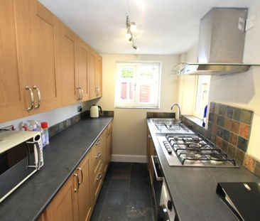 2 Bedroom Mid Terraced House, Chester - Photo 6