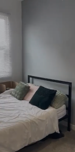 1 bedroom in a flat share to rent - Photo 1