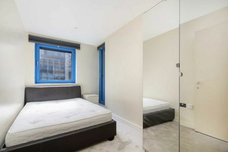 Western Gateway, Royal Docks, E16 - Photo 3