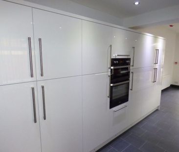 6 bedroom semi-detached house to rent - Photo 6