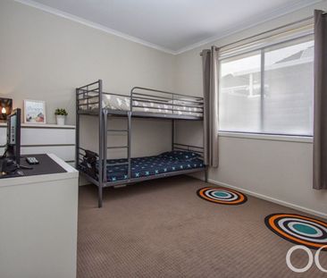 Open the Door to Effortless Modern Living - Photo 5