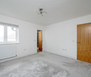 3 bedroom semi-detached house to rent - Photo 5