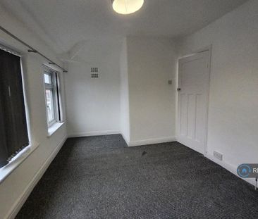2 bedroom semi-detached house to rent - Photo 2