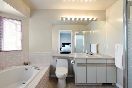 $2450 / 4 BED – 2000FT2 - Photo 4