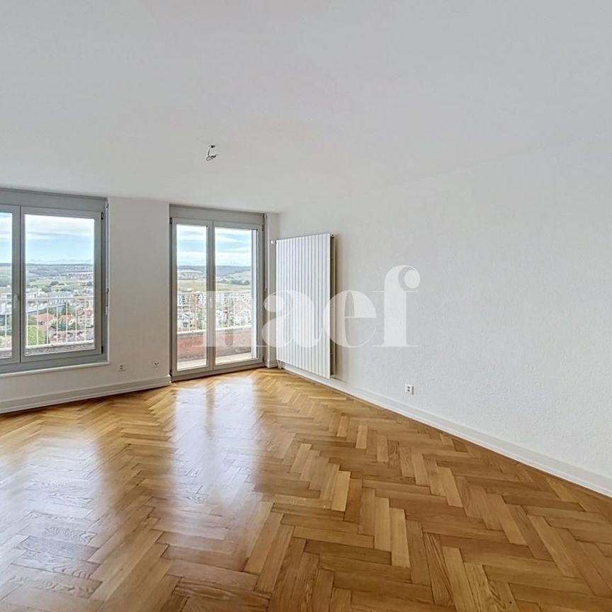 Appartement entièrement rénové avec cachet - Photo 1