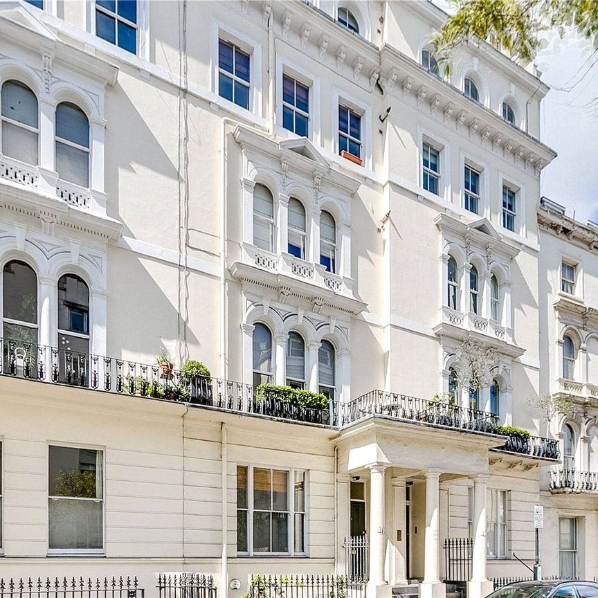Kensington Gardens Square, Notting Hill, W2 - Photo 1