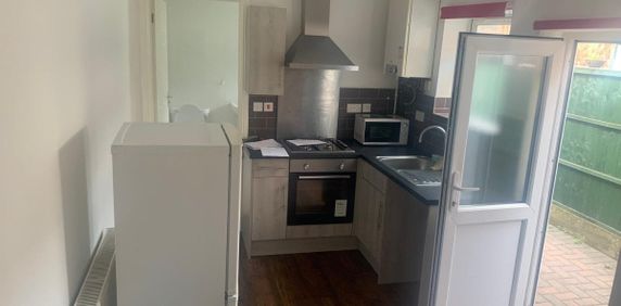 Craven Road, RUGBY - Photo 2