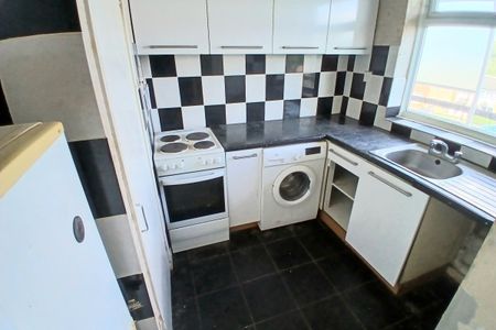 Shephall Way, STEVENAGE - Photo 3