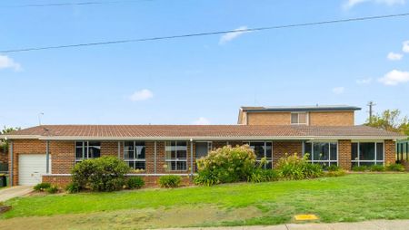 37 Sassafras Cres, Karabar NSW 2620 - House For Rent | Domain - Photo 4