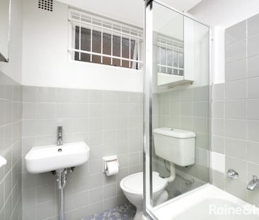 Charming & Convenient Two-Bedroom Unit - Photo 3