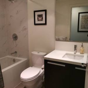 Fully Furnished Metrotown 2 Bedroom 2 Bathroom - Photo 2