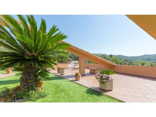 7 room luxury Villa for rent in Vidreres, Spain - Photo 1