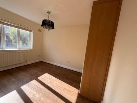 The Square, Hazelhatch Park, Celbridge, Co. Kildare - Photo 5