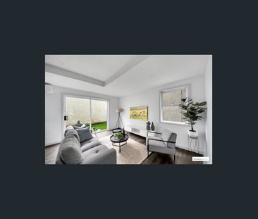 Perfectly located tri level townhouse - Photo 2