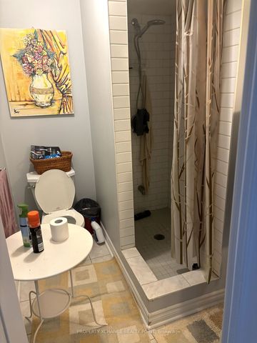 For Lease - 258 Shadow Place, Pickering, Ontario - Photo 4