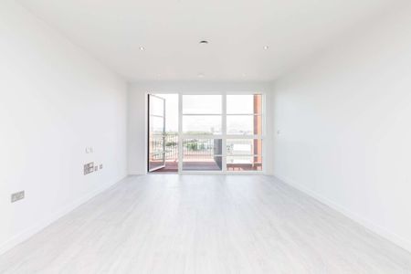 Brand new two bedroom, two bathroom apartment with balcony. - Photo 3