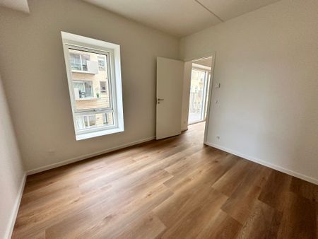 Moderne 3-værelses lejlighed i Nørresundby med tagterrasse - Photo 2