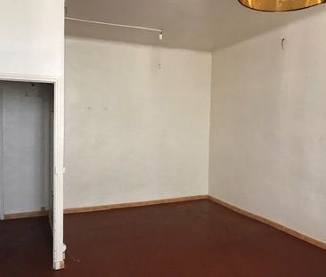 Appartement 1 pièces 43m2 MARSEILLE 6EME 571 euros - Photo 5