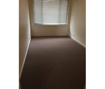 Semi Detached House - Photo 2