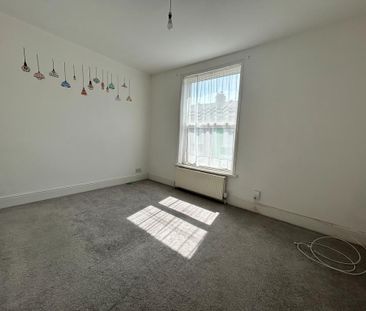 3 bedroom property to rent - Photo 3