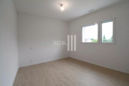 New 4.5-room apartment for rent in Monthey - Photo 4