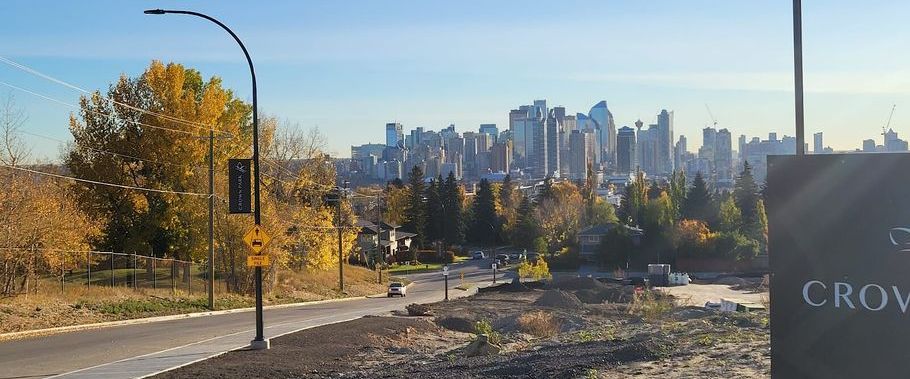 2 Bedrooms Townhouse | Calgary - Photo 1