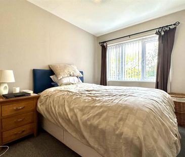 2 bedroom semi-detached house to rent - Photo 4