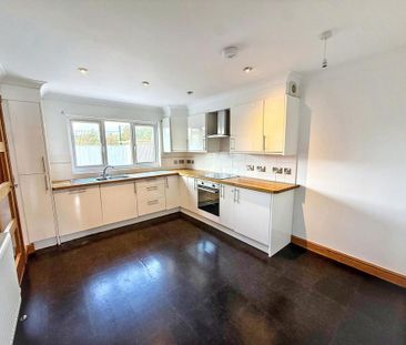 3 bedroom terraced house to rent - Photo 6