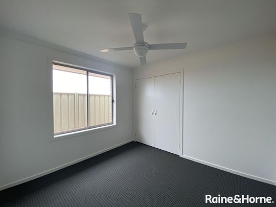 8 Aragon Court, Munno Para West, SA 5115 - Photo 1