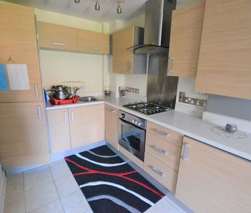2 bed flat to rent in 6 The Waves, BH5 1AA - Photo 5