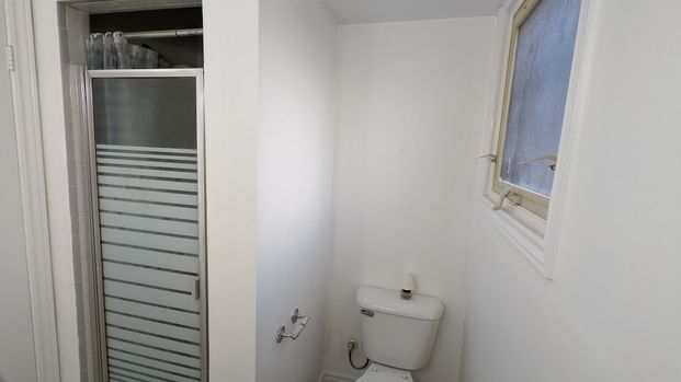 For Lease - 43 glenayr Place Unit# Lower Unit, Welland, Ontario - Photo 1