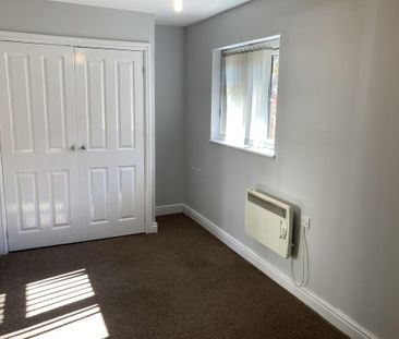 1 bedroom ground floor flat to rent - Photo 2