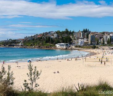 THREE BEDROOM APARTMENT WITH CAPTIVATING VIEWS OF COOGEE BEACH - Photo 3