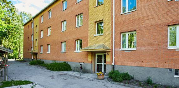 Svarvargatan 8 B - Foto 2