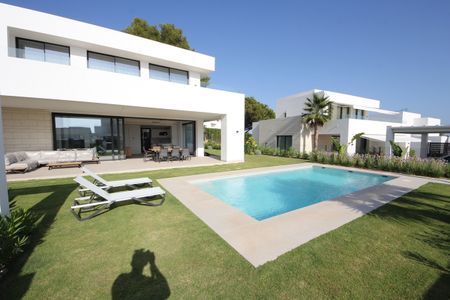 MB02 Luxury villa in Rio Real Marbella - Photo 4