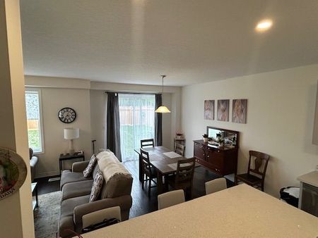 For Lease - 52 Seaton Crescent, Tillsonburg, Ontario - Photo 5