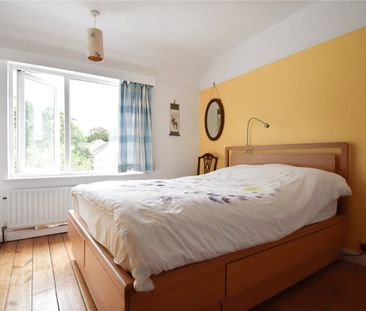 Well presented 3 bedroom semi-detached house situated just to the s... - Photo 3