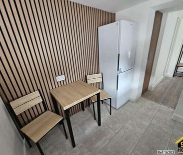 Ground Floor Flat, Brighton, East Sussex, BN1 - Photo 6