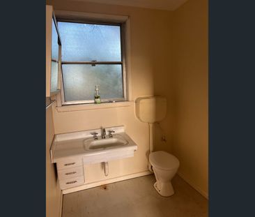 One Bedroom Unit In Ideal Location - Photo 2