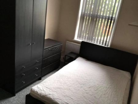 6 bedroom house to rent - Photo 4