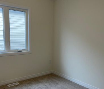 For Lease - 294 Newman Drive, Cambridge, Ontario - Photo 3