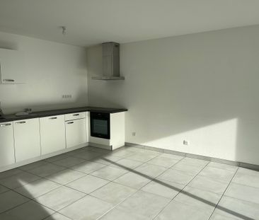 Location Appartement 3 pièces 63m² - Photo 2